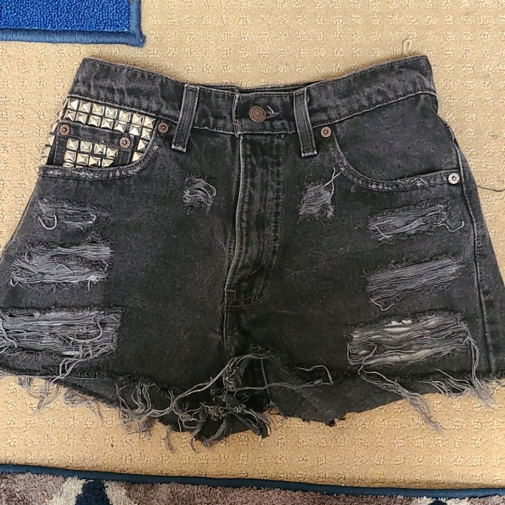 LEVI dark gray denim shorts 29